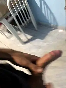 Snapshot of vintin21cm chatting on October 4, 3:04 am vintin21cm online show from October 4, 3:04 am