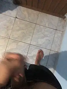 Snapshot of vintin21cm chatting on October 11, 2:44 am vintin21cm online show from October 11, 2:44 am