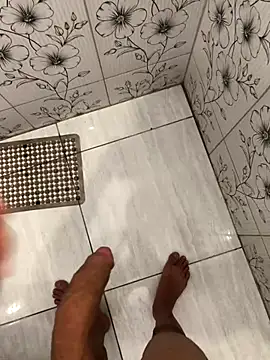 Snapshot of vintin21cm chatting on October 19, 3:40 am vintin21cm online show from October 19, 3:40 am