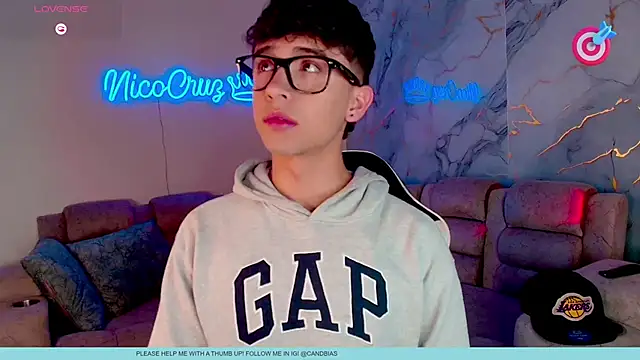 Niico Cruz online show from February 25, 10:41 pm