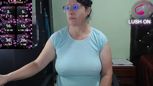 hairyglad69 online show from March 13, 8:11 pm