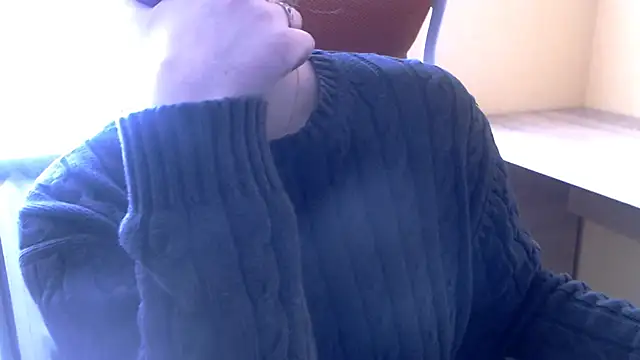 Snapshot of Alisha_XO chatting on March 4, 9:26 am Alisha XO online show from March 4, 9:26 am