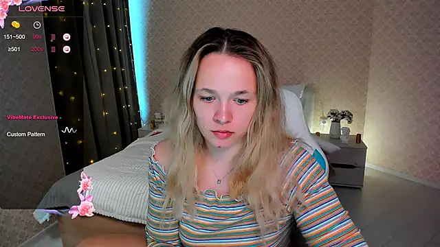 Snapshot of SherillBrill chatting on March 9, 7:45 am SherillBrill online show from March 9, 7:45 am