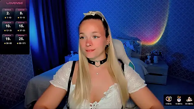 Snapshot of SherillBrill chatting on October 3, 2:58 pm SherillBrill online show from October 3, 2:58 pm