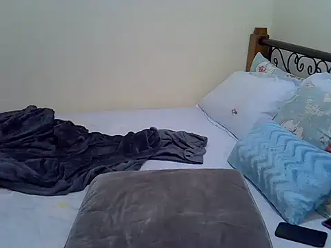 Sweet Bear online show from October 12, 5:17 am