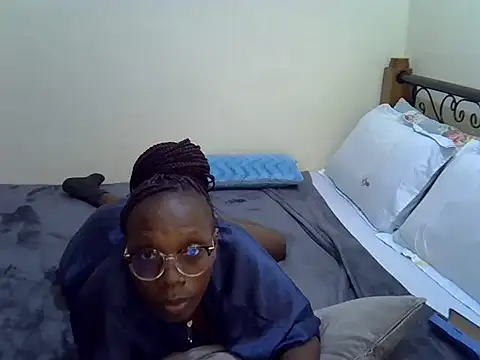 Sweet Bear online show from October 12, 5:56 pm