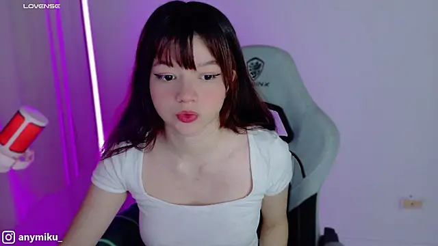 Snapshot of stephybrown chatting on December 22, 11:31 pm stephybrown online show from December 22, 11:31 pm