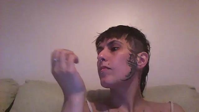 Snapshot of nickfxx chatting on February 12, 11:44 pm nickfxx online show from February 12, 11:44 pm