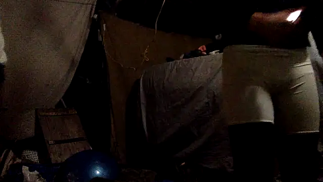 TheOnlyTwinTowers online show from December 16, 8:09 am