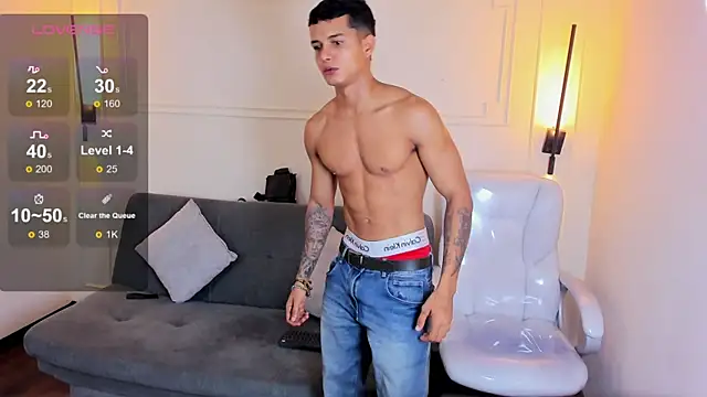 Paradise boy s online show from October 10, 11:15 pm