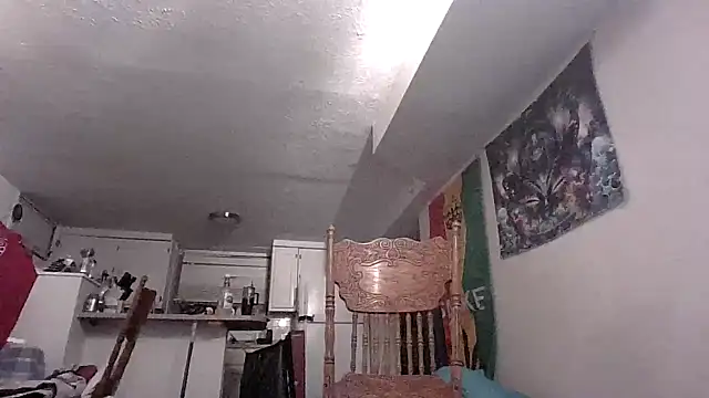 Snapshot of webetokinmo420 chatting on February 28, 8:37 am webetokinmo420 online show from February 28, 8:37 am