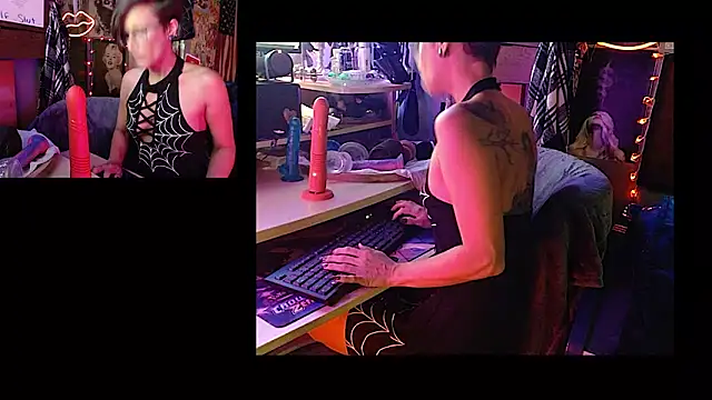 nephilaaranea online show from April 27, 9:46 pm