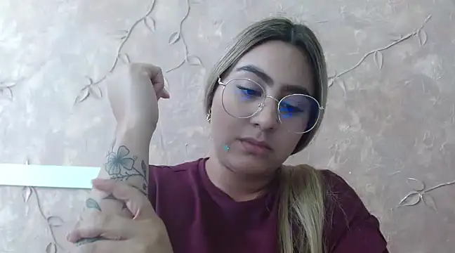 Miabonnett  online show from January 28, 4:52 pm