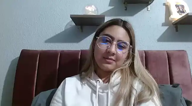 Miabonnett  online show from January 29, 12:22 am