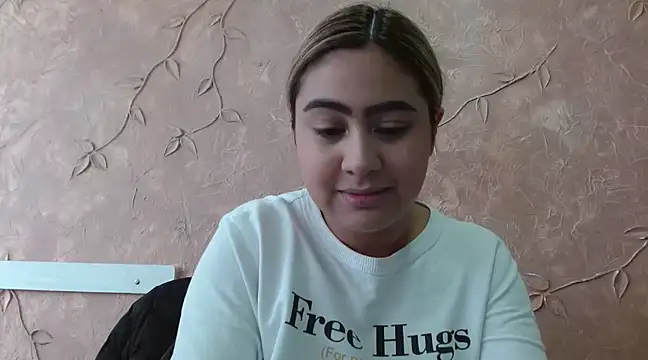 Miabonnett  online show from February 3, 1:08 pm