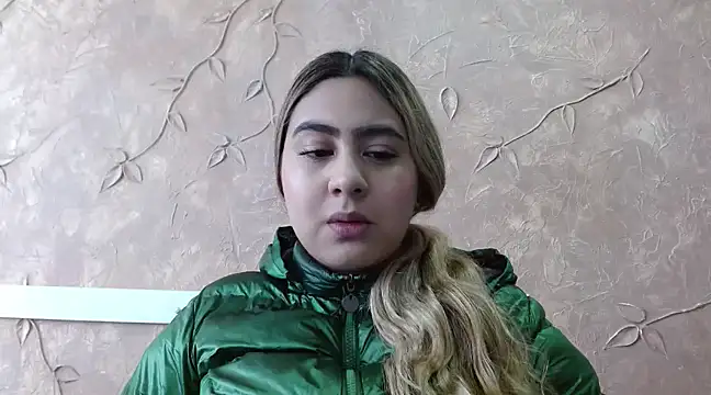 Miabonnett  online show from February 20, 12:04 pm