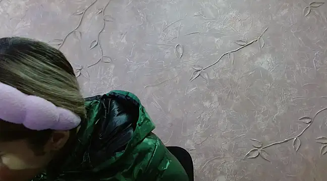 Miabonnett  online show from February 22, 12:08 pm