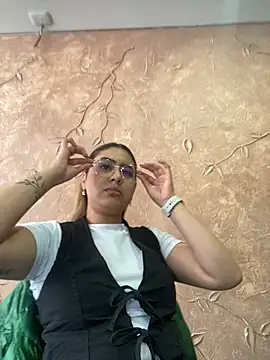 Miabonnett  online show from March 21, 6:18 pm