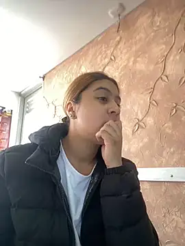 Miabonnett  online show from September 16, 11:55 am