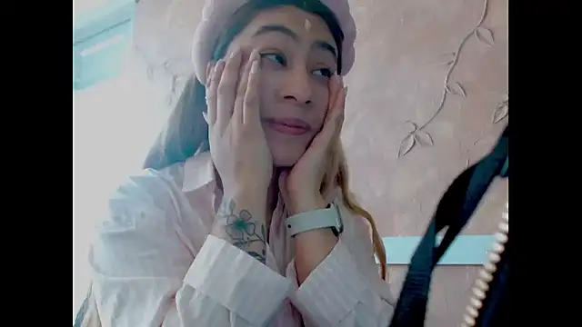 Miabonnett  online show from October 1, 12:11 pm