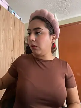Snapshot of Miabonnett_ chatting on July 2, 4:35 pm Miabonnett online show from July 2, 4:35 pm