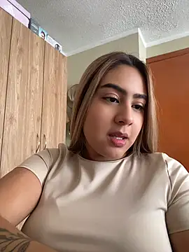 Snapshot of Miabonnett_ chatting on July 4, 3:07 pm Miabonnett online show from July 4, 3:07 pm