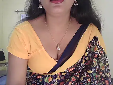 Model-Tanya online show from December 18, 8:53 am