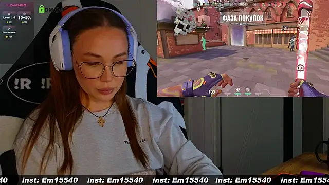 Snapshot of Emili1- chatting on January 16, 9:59 am Emili1- online show from January 16, 9:59 am