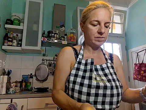 Snapshot of FrauleinSchmitt chatting on September 24, 11:35 am FrauleinSchmitt online show from September 24, 11:35 am