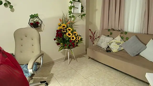 amelyaDreams online show from February 18, 7:30 pm