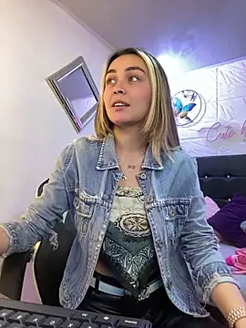 emma oxford online show from December 19, 9:28 pm