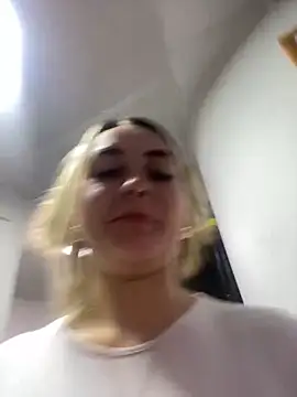 emma oxford online show from December 21, 6:41 am