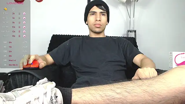 Snapshot of zack_thunder chatting on January 26, 12:22 pm zack thunder online show from January 26, 12:22 pm