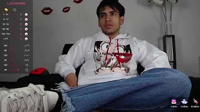 Snapshot of zack_thunder chatting on March 3, 11:44 am zack thunder online show from March 3, 11:44 am