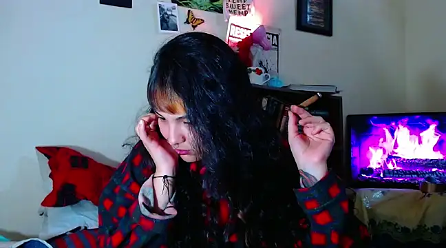 sweetiee mary online show from February 16, 4:42 am