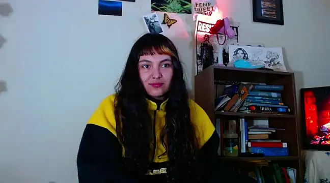 sweetiee mary online show from February 28, 5:04 am