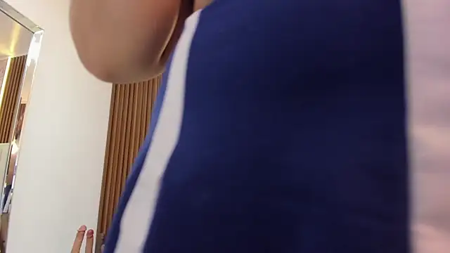 MADISON ROWAN1 online show from December 4, 3:27 am