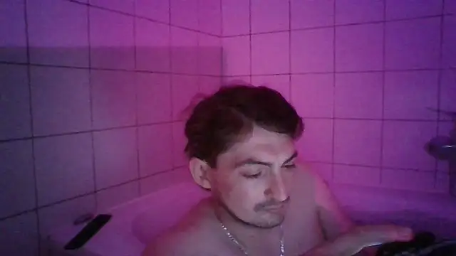 Wesleymodel online show from April 2, 12:41 am