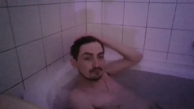 Wesleymodel online show from April 19, 11:07 pm