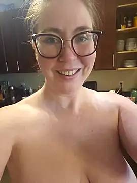 littlelustlamb online show from January 15, 7:44 pm