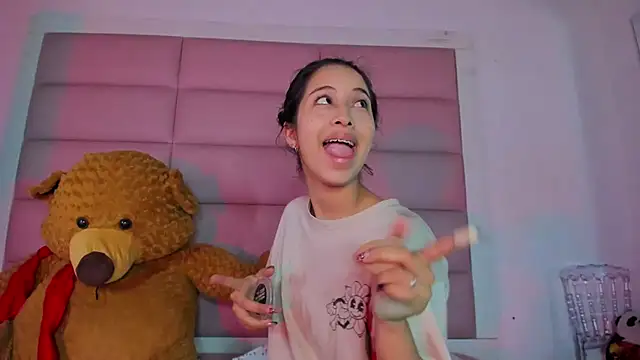 little-Emma online show from December 23, 5:38 am