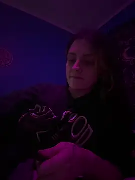 emilysue1 online show from March 16, 7:48 am