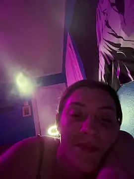 emilysue1 online show from March 18, 11:30 am