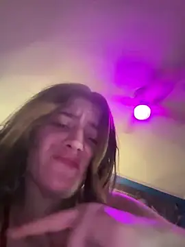 emilysue1 online show from March 20, 9:15 am