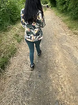 Reinacatchile online show from December 8, 8:47 pm