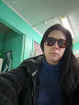 Reinacatchile online show from March 12, 3:18 pm