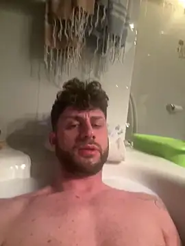 Snapshot of michifolli92 chatting on March 19, 9:49 am michifolli92 online show from March 19, 9:49 am