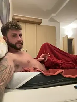 Snapshot of michifolli92 chatting on November 13, 10:30 pm michifolli92 online show from November 13, 10:30 pm