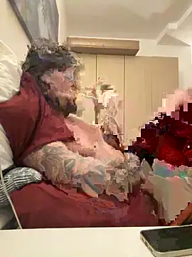 Snapshot of michifolli92 chatting on November 20, 10:09 pm michifolli92 online show from November 20, 10:09 pm