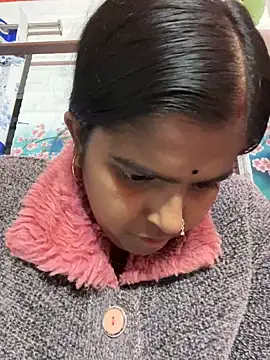 Snapshot of Beauty-queen chatting on February 14, 10:59 am Beauty-queen online show from February 14, 10:59 am